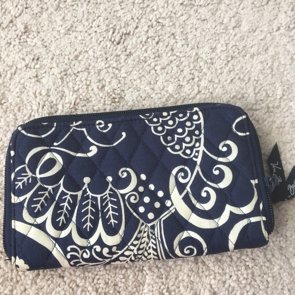 Vera BradleyRetired Print Twirly Birds Navy wallet